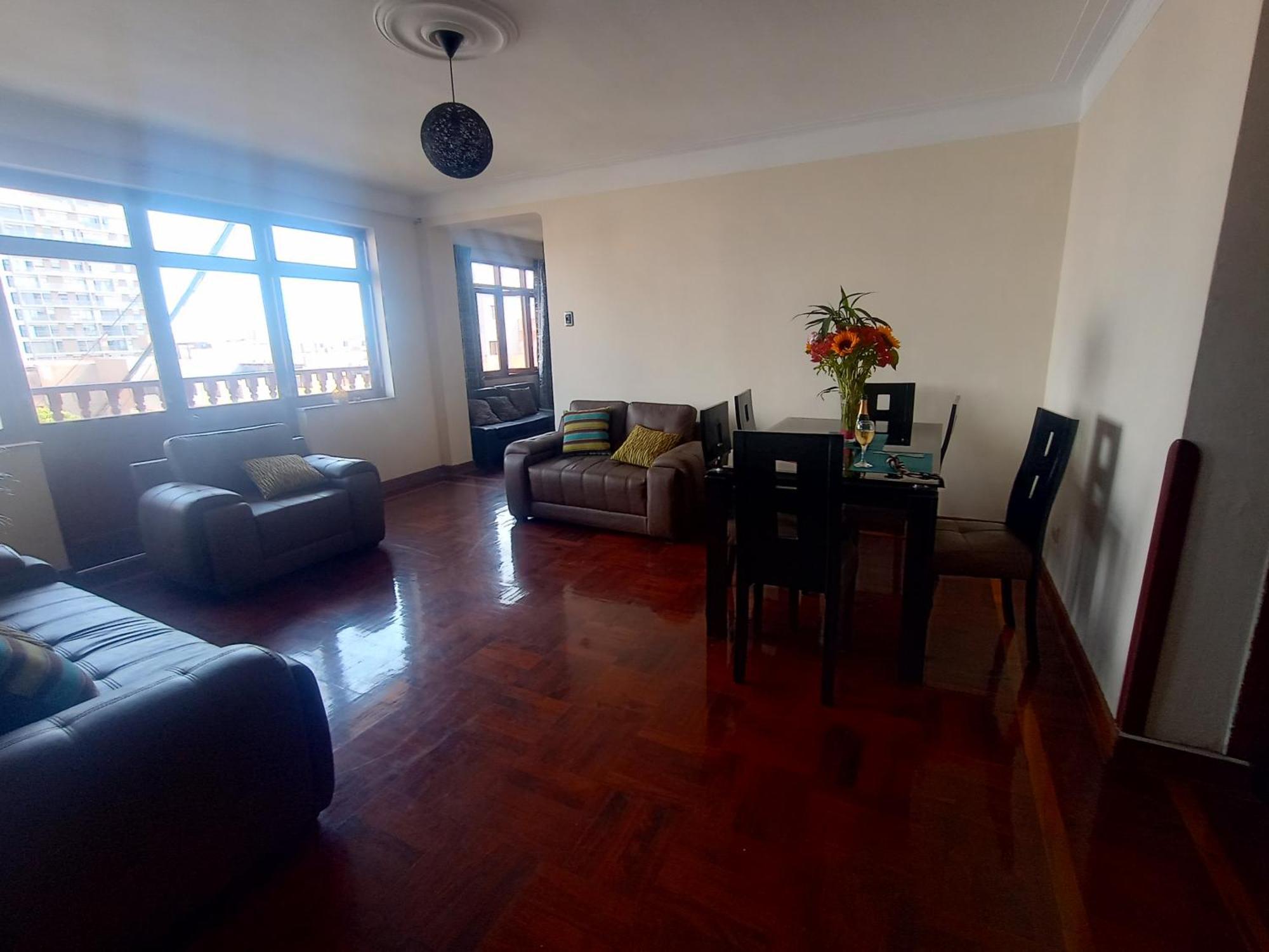 Eli Travelers House Homestay *