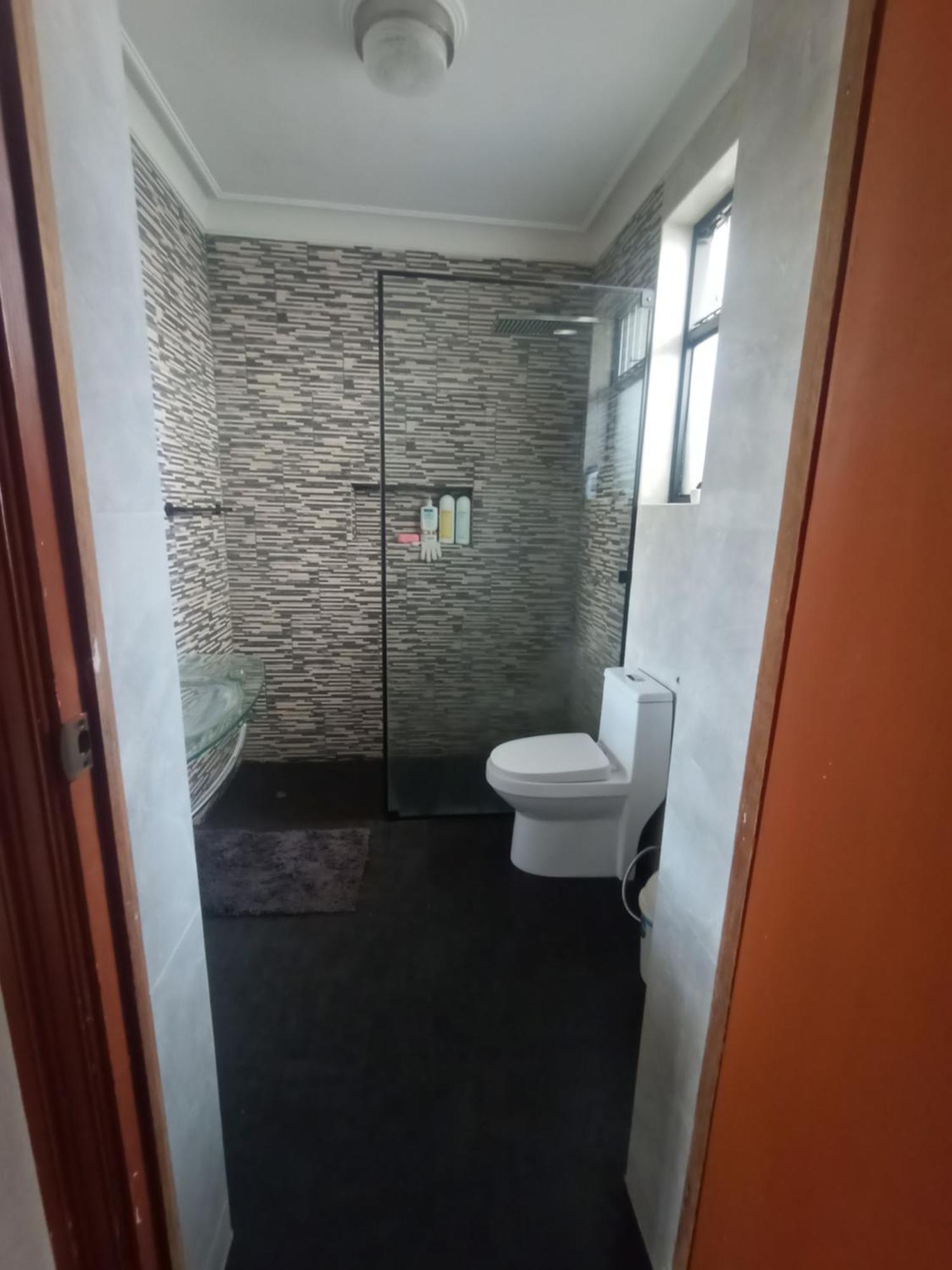 Eli Travelers House *